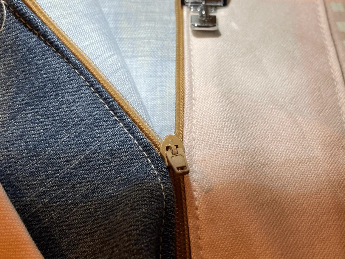 Zip closeup